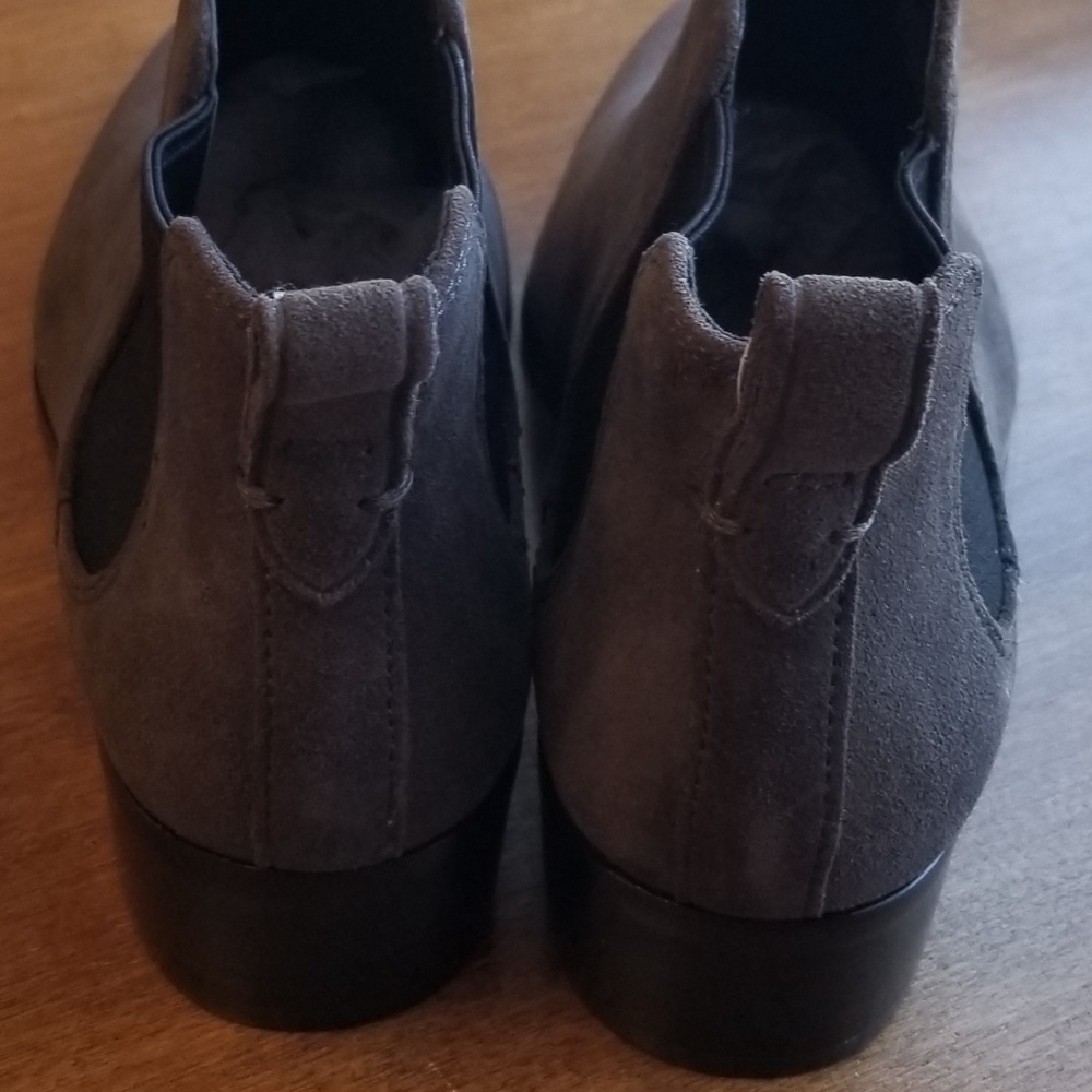 Coach Suffolk calf Suede ankle boots in mink - Picture 6 of 8